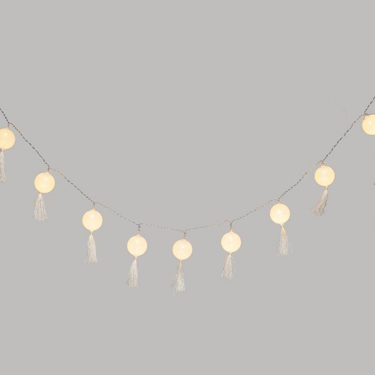 ATMOSPHERA Guirlande LED 10 pompons blanc D5 Meilleur prix ???? ATMOSPHERA Guirlande LED 10 Pompons Blanc D5 ???? -Paris Prix Sales unnamed file 1135