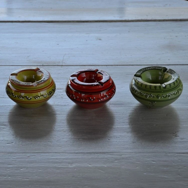 Sortie 🧨 YODECO Cendrier Tunisien Tatoué Rouge - Moyen Modèle 💯 2 Sortie 🧨 YODECO Cendrier Tunisien Tatoué Rouge - Moyen Modèle 💯 – Image 2